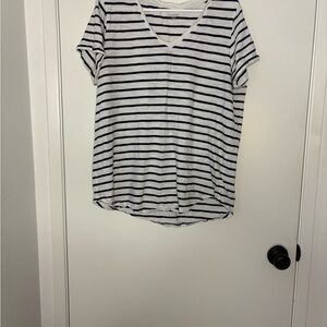Old Navy White and Blue Striped Short Sleeve Tee
